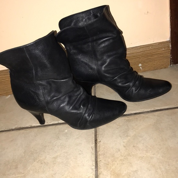 LEATHER "Steve Madden” Ankle Boots’ - Picture 11 of 13